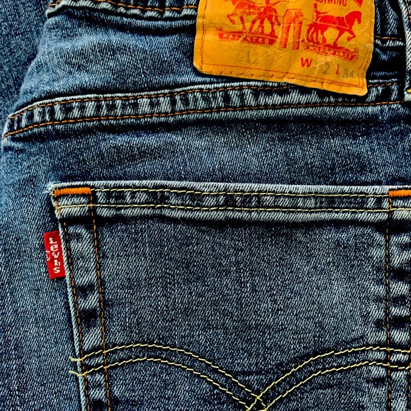 Levi’s 512 SLIM TAPER FIT MEN'S JEANS 32W 34L Dark Wash, worn and torn look - Picture 2 of 7